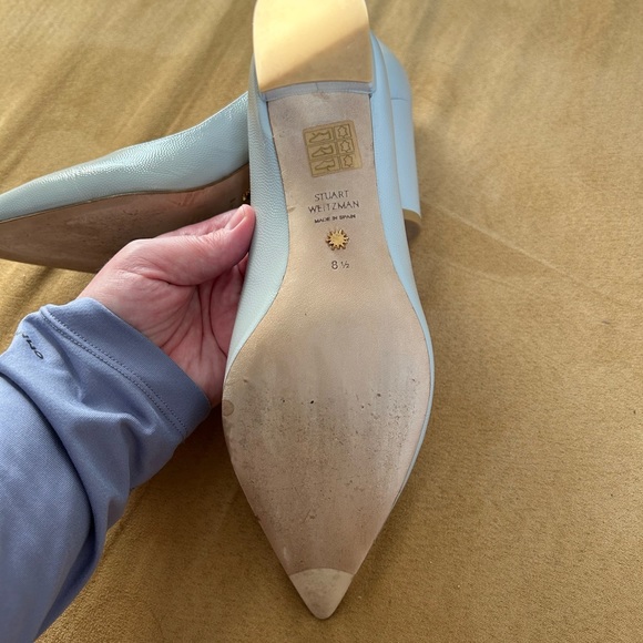 STUART WEITZMAN Light Gray Leather Pointy Toe 2.5” Chunky Heal Shoes - Picture 5 of 7